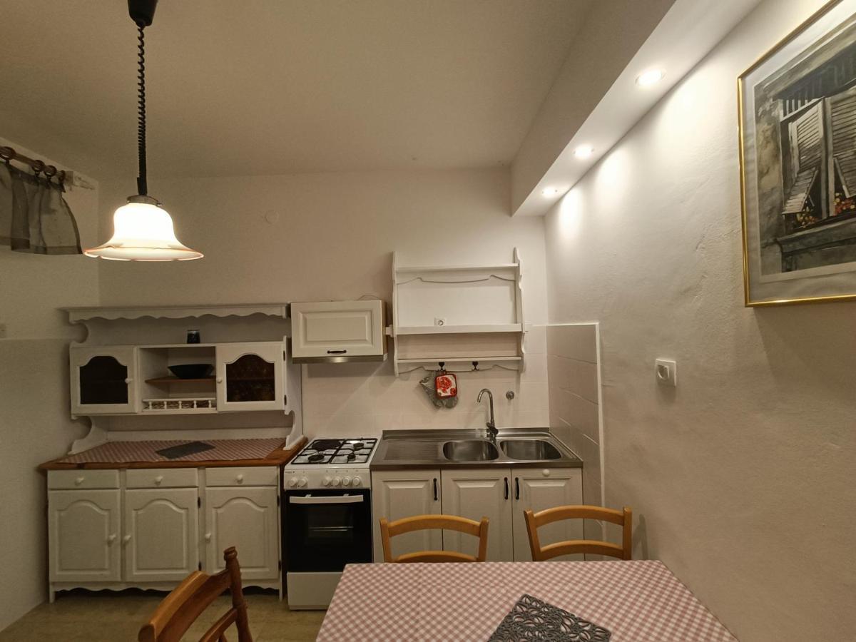 Apartment Pletikos Premantura Eksteriør bilde