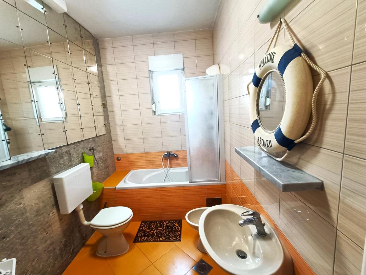 Apartment Pletikos Premantura Eksteriør bilde